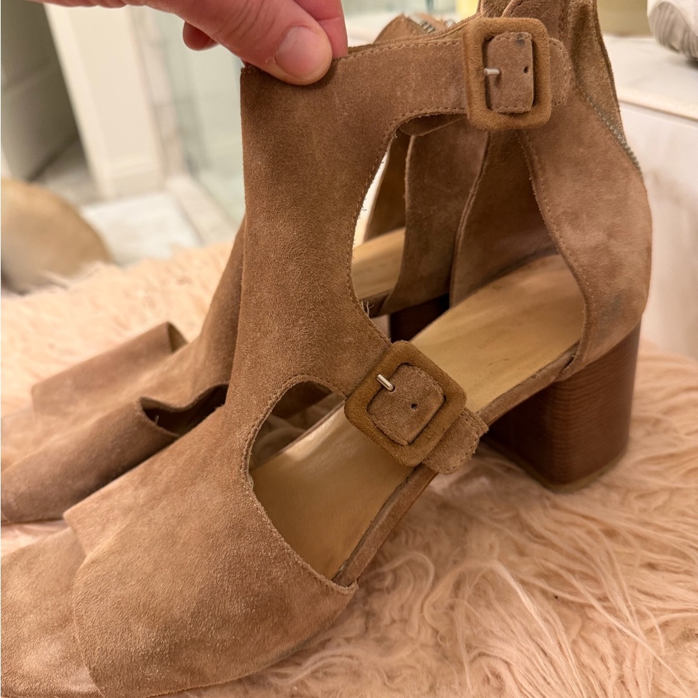 Rag & Bone Women’s Brown Suede Sandals. Worn 2-3 times. (Size 41)